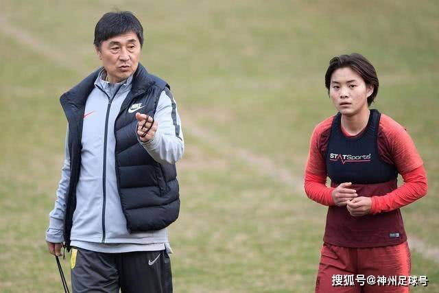 古利特：米兰无缘欧冠是巨大失望 世界杯夺冠热门是阿/西/法
